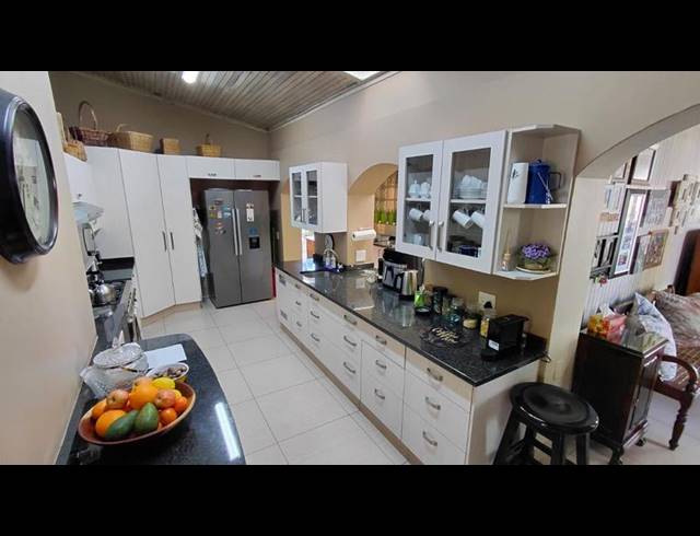 4 BEDROOM HOUSE FOR SALE IN ALBERANTE